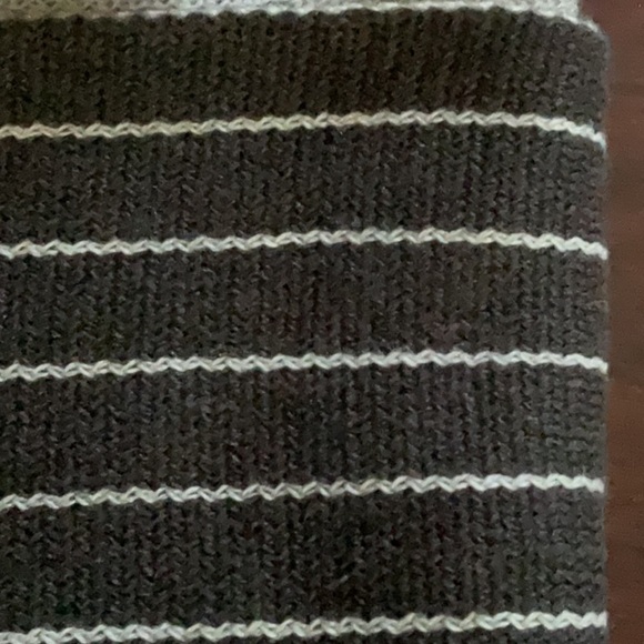 Striped dark grey and light grey Scarf - Picture 6 of 8